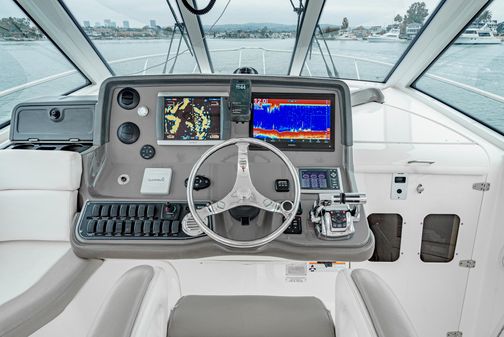 Boston-whaler 345-CONQUEST image