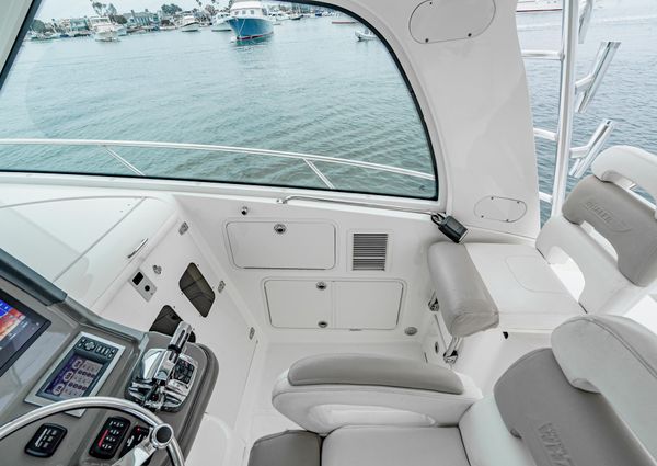 Boston-whaler 345-CONQUEST image