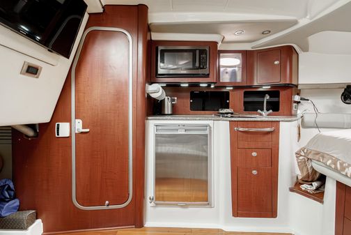 Boston-whaler 345-CONQUEST image