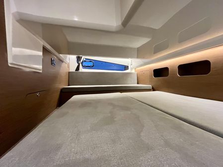 Beneteau Antares 11 image