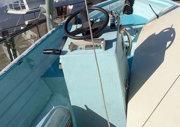 Marine-trader 49-PILOTHOUSE image