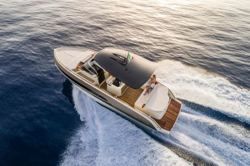 Invictus 320 GT image