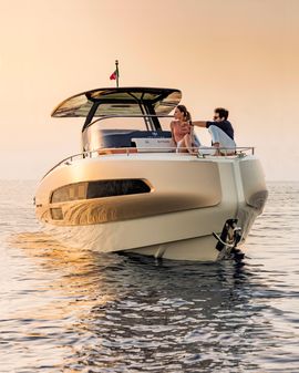 Invictus 320 GT image