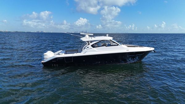 Pursuit 365 Dual Console