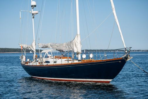 Hinckley H-48 Yawl image