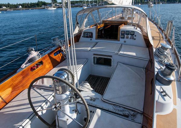 Hinckley H-48 Yawl image