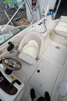 Sea-ray 240-SUNDECK image