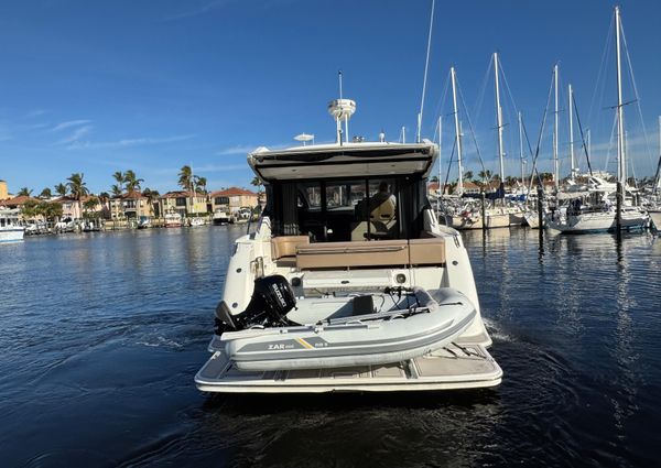 Sea Ray Sundancer 400 image