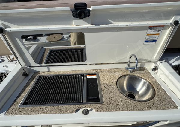 Sea Ray Sundancer 400 image