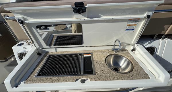 Sea Ray Sundancer 400 image