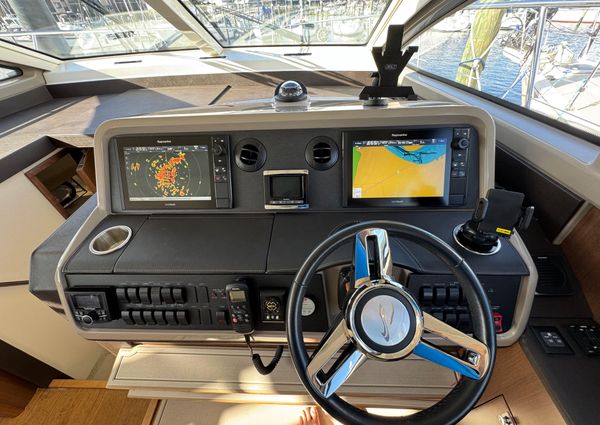 Sea Ray Sundancer 400 image