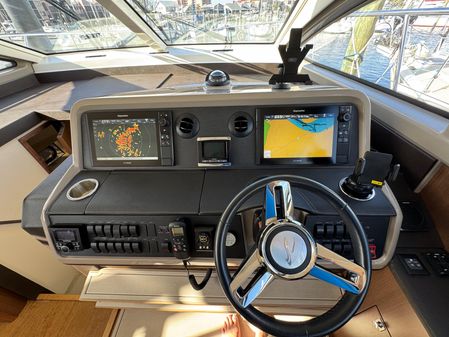 Sea Ray Sundancer 400 image