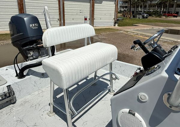 Majek 18 Redfish image