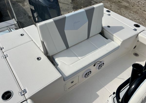 Robalo 226-CAYMAN image