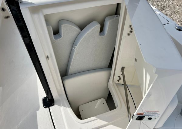 Robalo 226-CAYMAN image