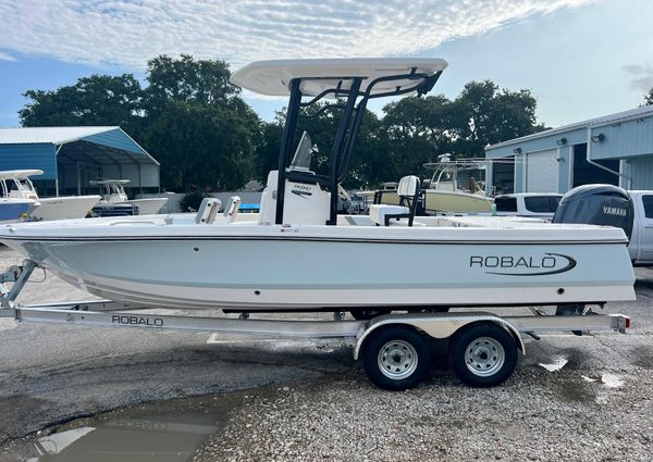 Robalo 226-CAYMAN image