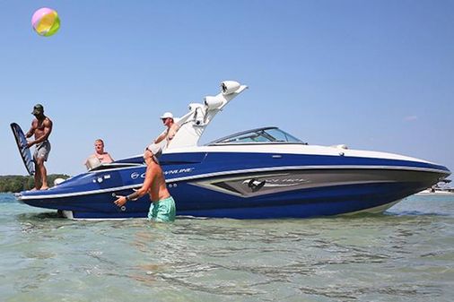 Crownline E275-SURF image