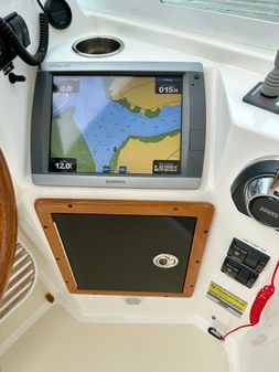 Hunt Yachts Harrier 25 image