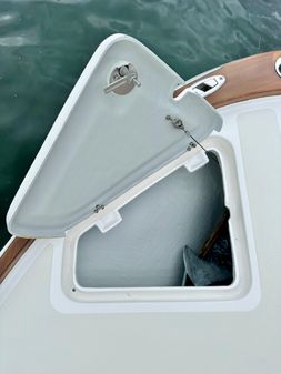 Hunt Yachts Harrier 25 image