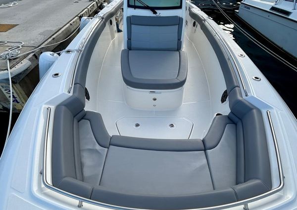 Boston Whaler 330 Outrage image