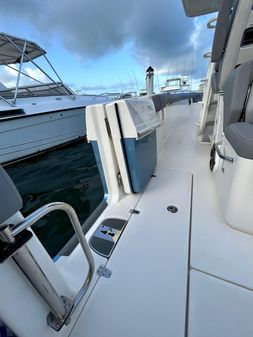 Boston Whaler 330 Outrage image