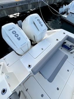 Boston Whaler 330 Outrage image