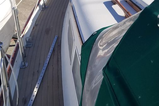 Chris-Craft 37 image