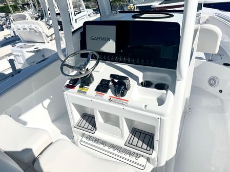Sea Hunt Gamefish 25 image