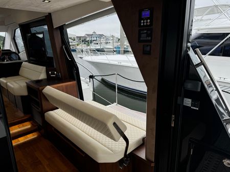 Galeon 500 Fly image