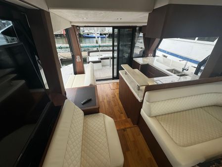 Galeon 500 Fly image