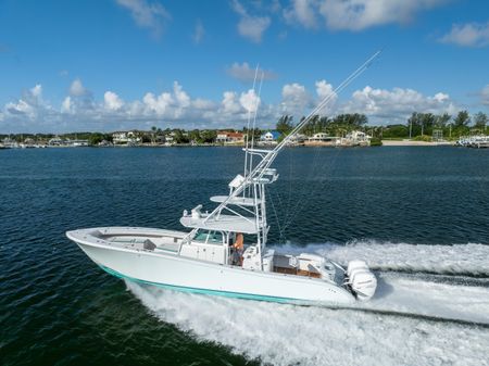 Yellowfin 42 Offshore image