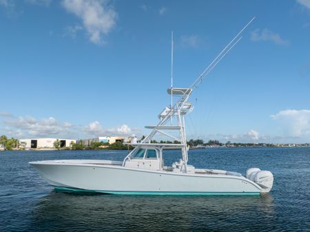 Yellowfin 42 Offshore image