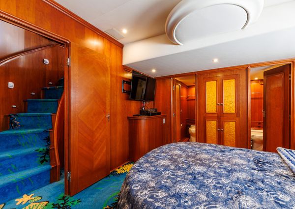 Tiffany Enclosed Bridge Sport fish image