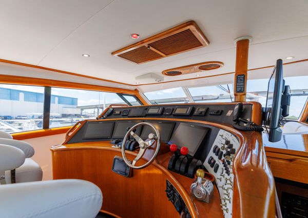 Tiffany Enclosed Bridge Sport fish image