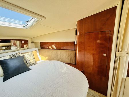 Sea Ray 320 Sundancer image