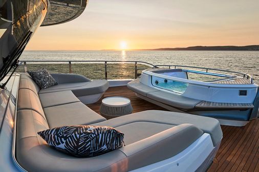 Princess-yachts X95-VISTA image