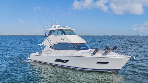 Riviera 52 Enclosed Flybridge image