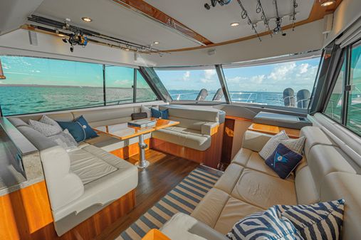 Riviera 52 Enclosed Flybridge image