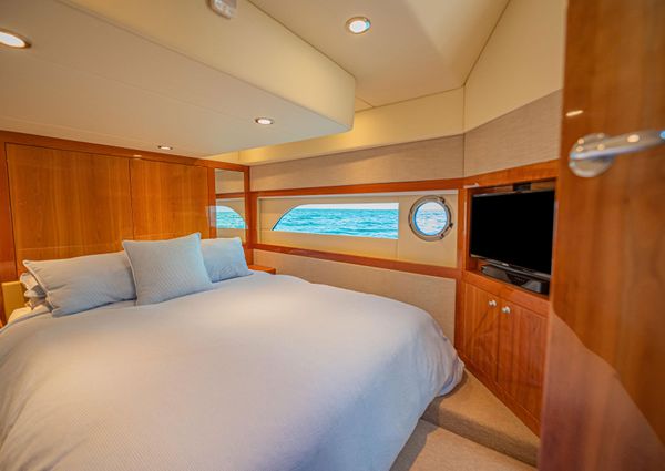 Riviera 52-ENCLOSED-FLYBRIDGE image