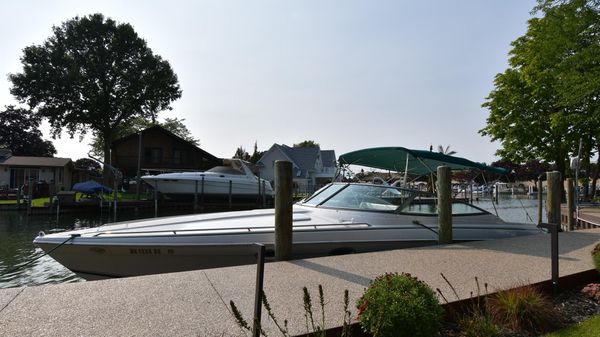 Formula 330 Sun Sport