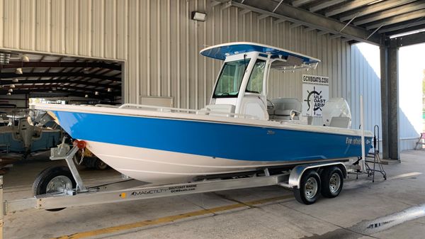 Everglades 253 Center Console