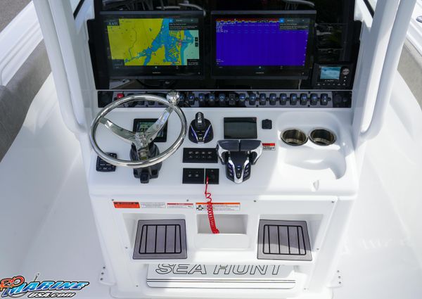 Sea-hunt ULTRA-305 image