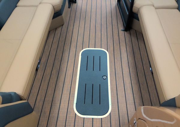 Bentley-pontoons ELITE-253-SWINGBACK image