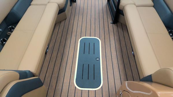 Bentley-pontoons ELITE-253-SWINGBACK image