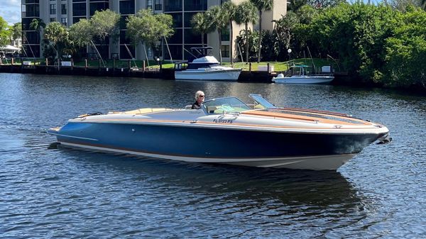 Chris-Craft Corsair 32
