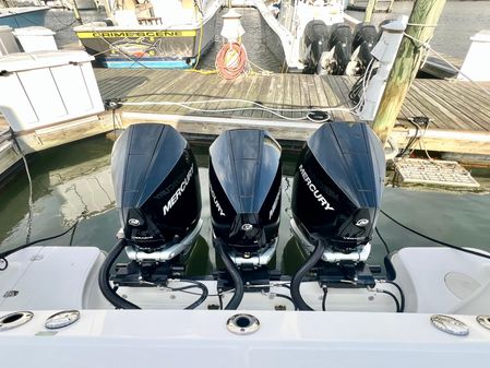 Boston Whaler 345 Conquest image