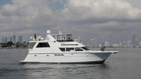 Hatteras 50 Sport Deck Motor Yacht