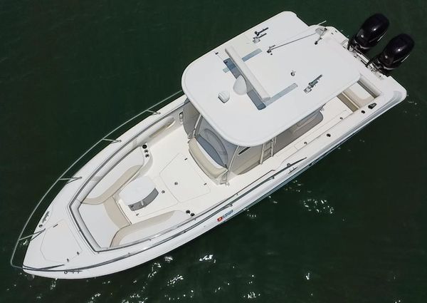 Boston Whaler 320 Outrage image