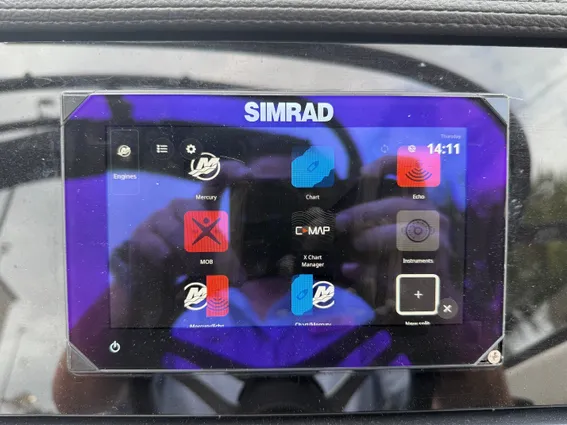 Sea Ray SPX 210 Outboard image