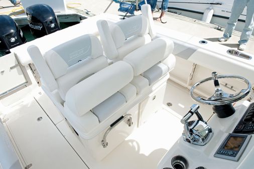 Boston Whaler 250 Outrage image